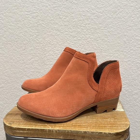 Sorel Lolla Suede Cut Out Booties Size 9.5 - Picture 6 of 10
